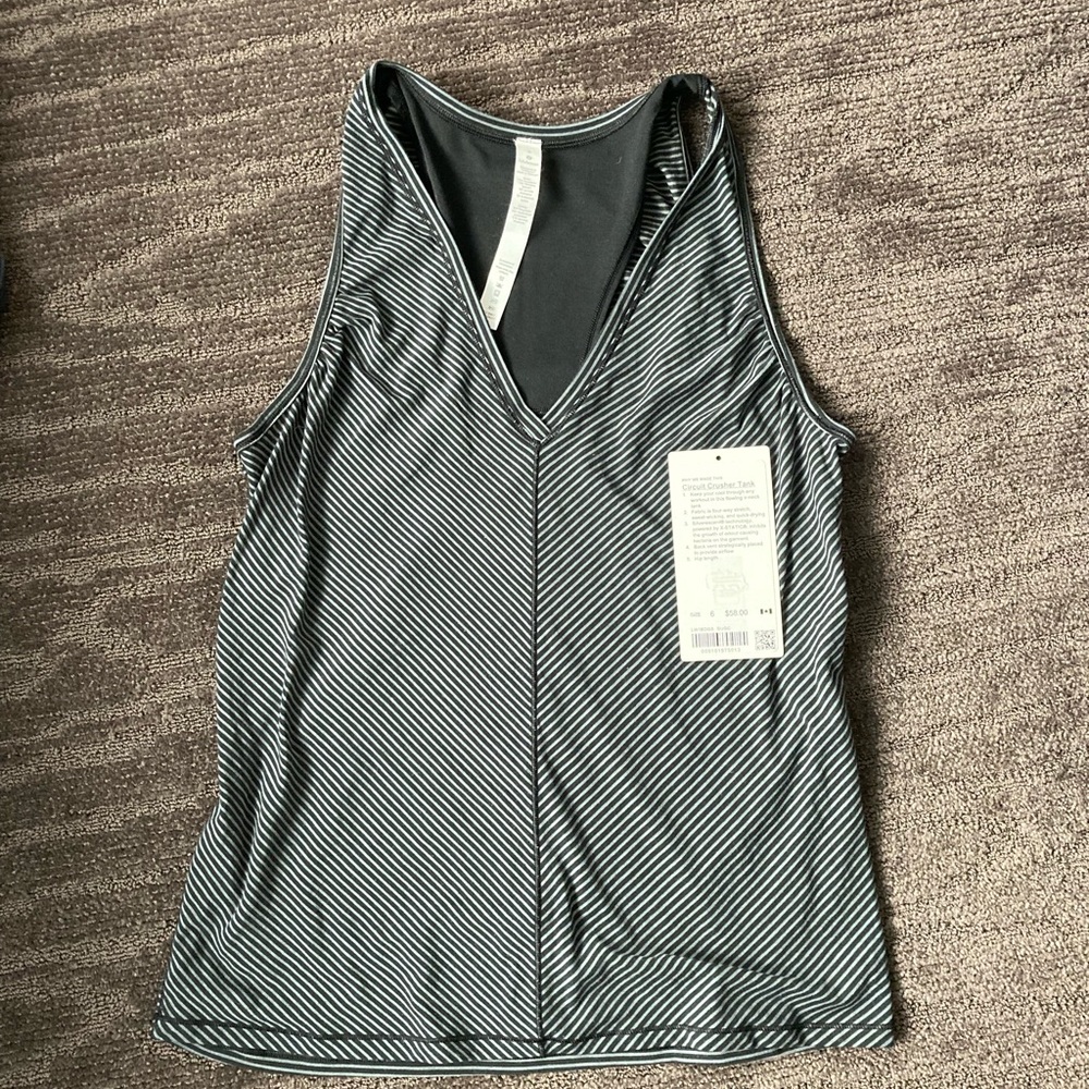 Lululemon tank size 6